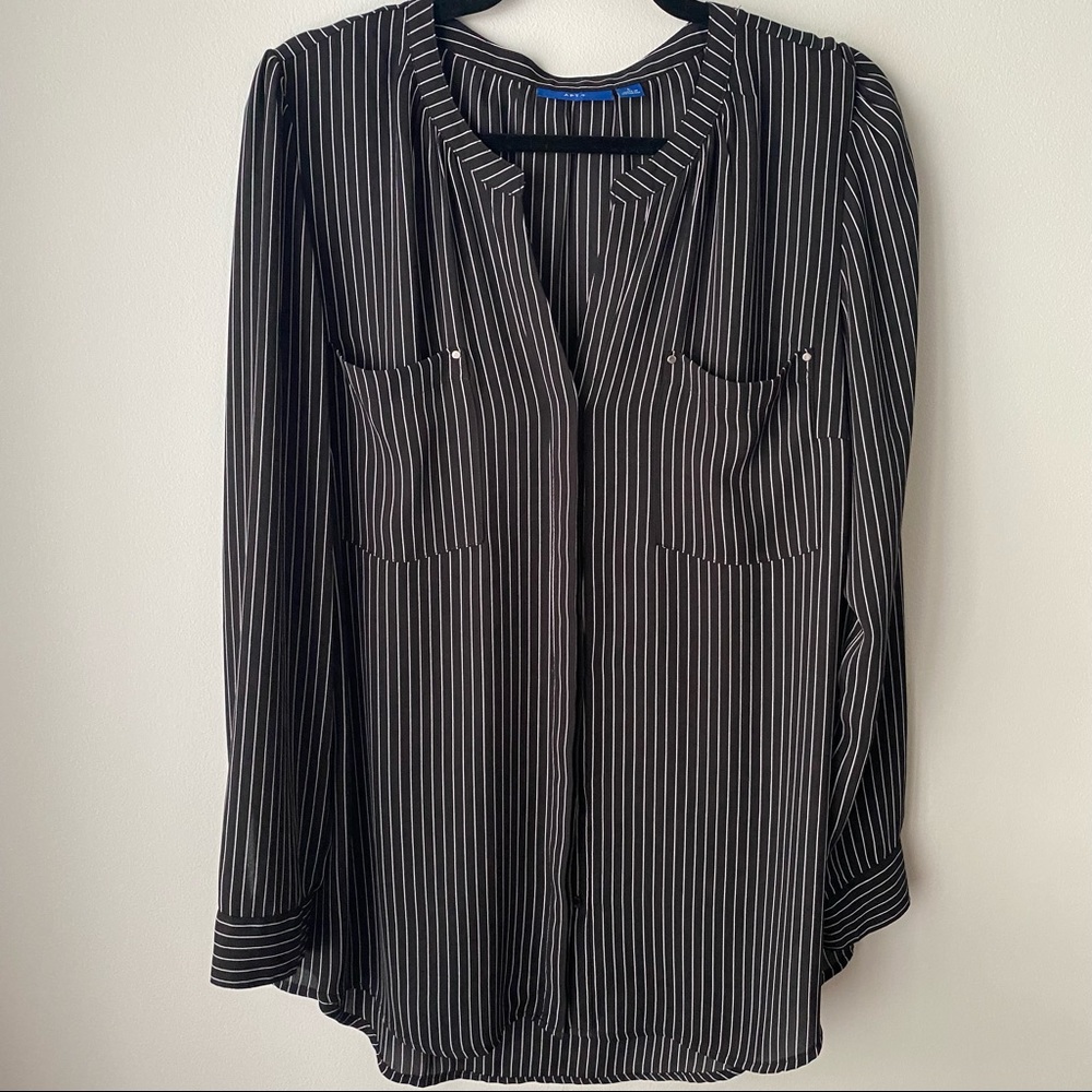 Apt.9 black and white stripped long sleeve button down size Large